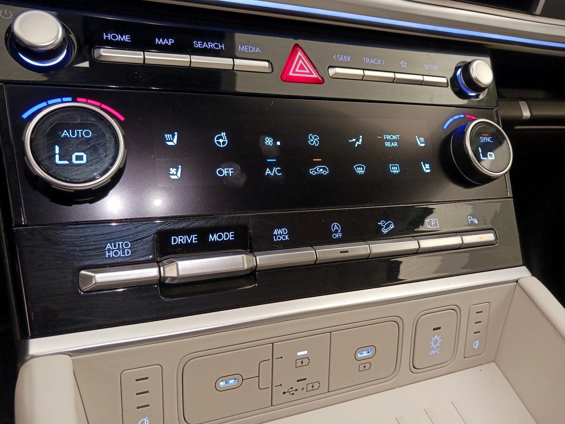 Thumbnail: 2024 Hyundai Santa Fe - 17