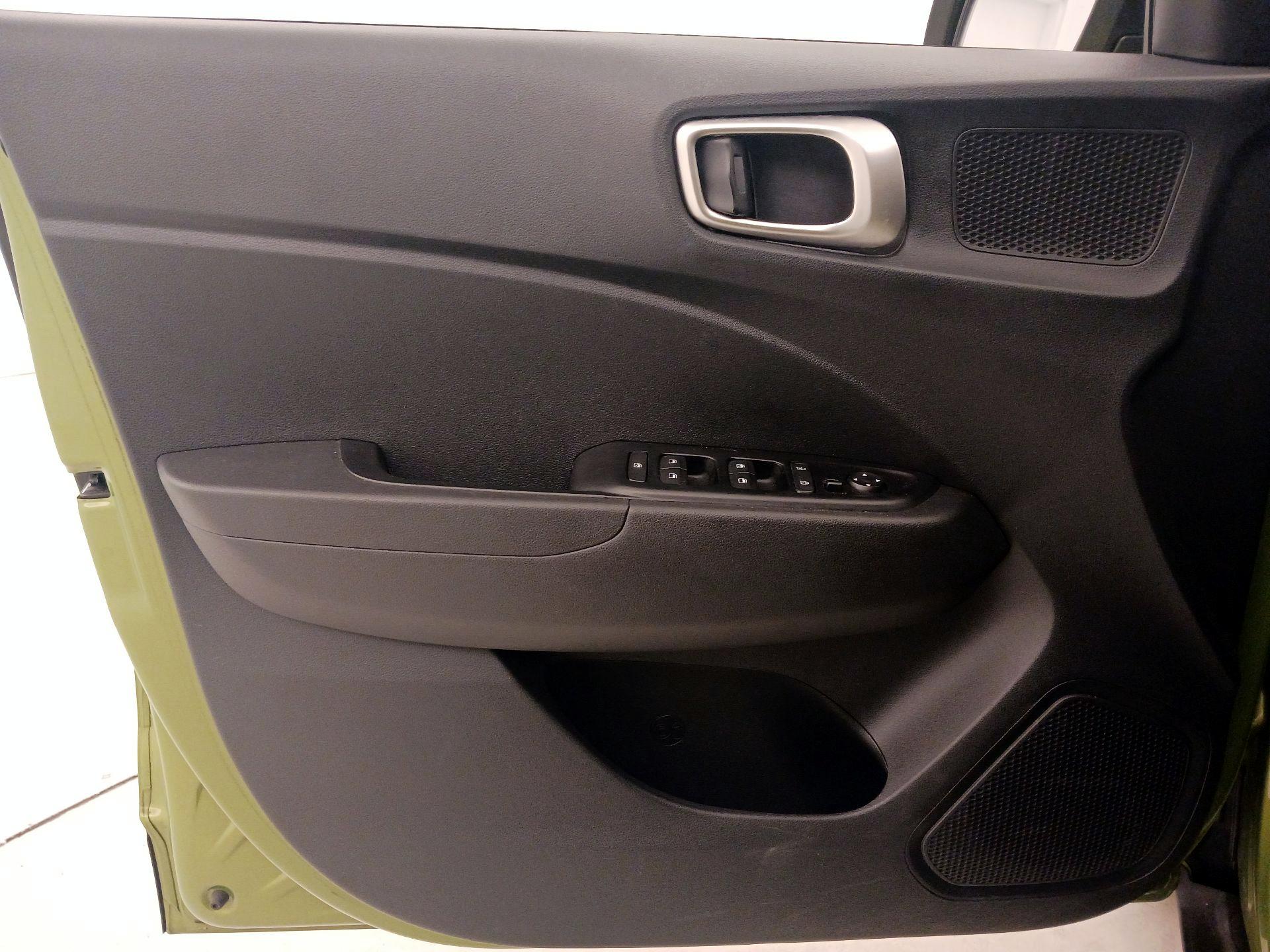 Thumbnail: 2021 Hyundai Venue - 12