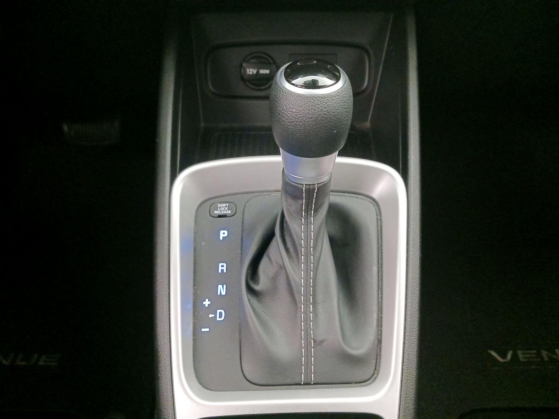 Thumbnail: 2021 Hyundai Venue - 17