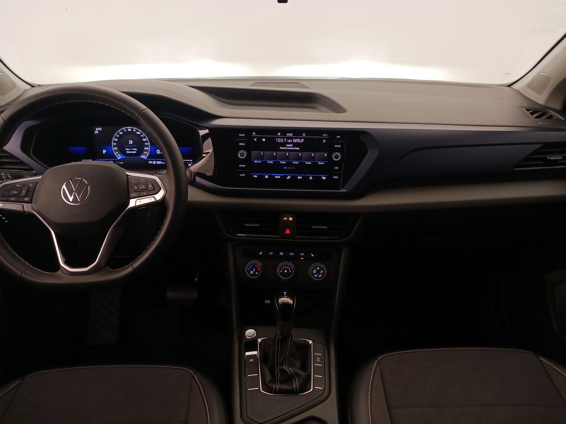 Thumbnail: 2022 Volkswagen Taos - 9