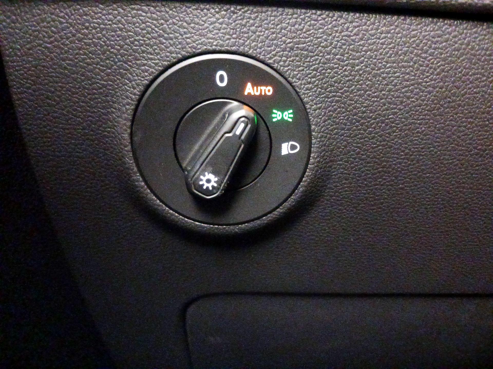 Thumbnail: 2022 Volkswagen Taos - 13