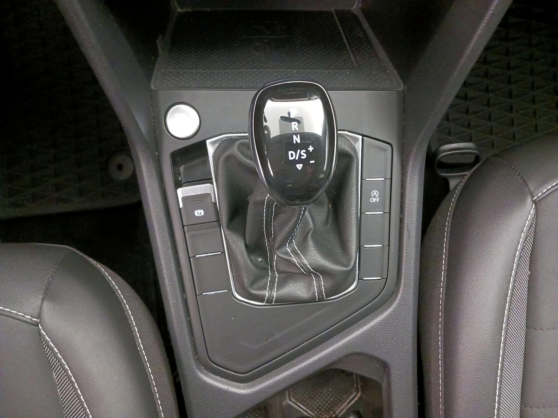 Thumbnail: 2022 Volkswagen Taos - 17