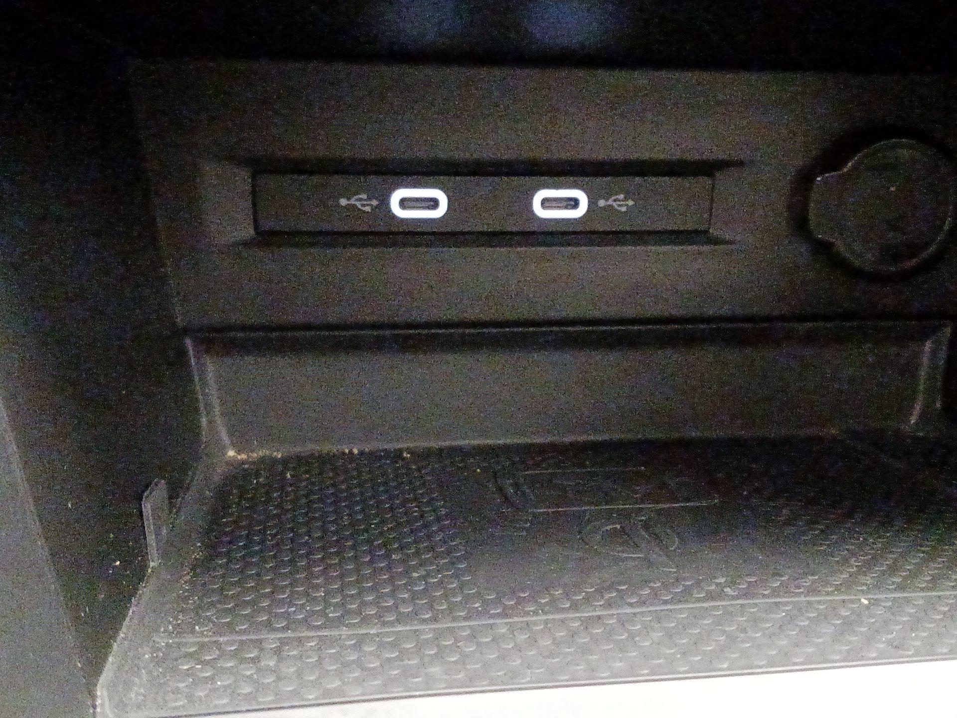 Thumbnail: 2022 Volkswagen Taos - 18