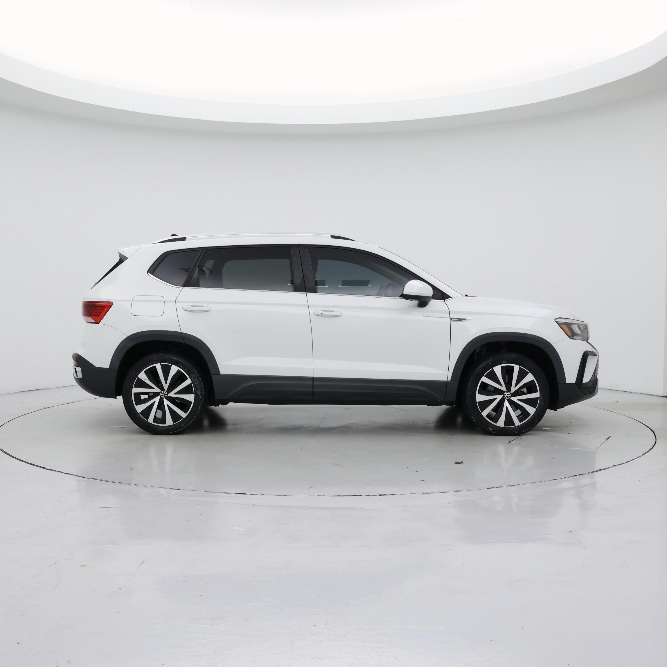 Thumbnail: 2022 Volkswagen Taos - 7