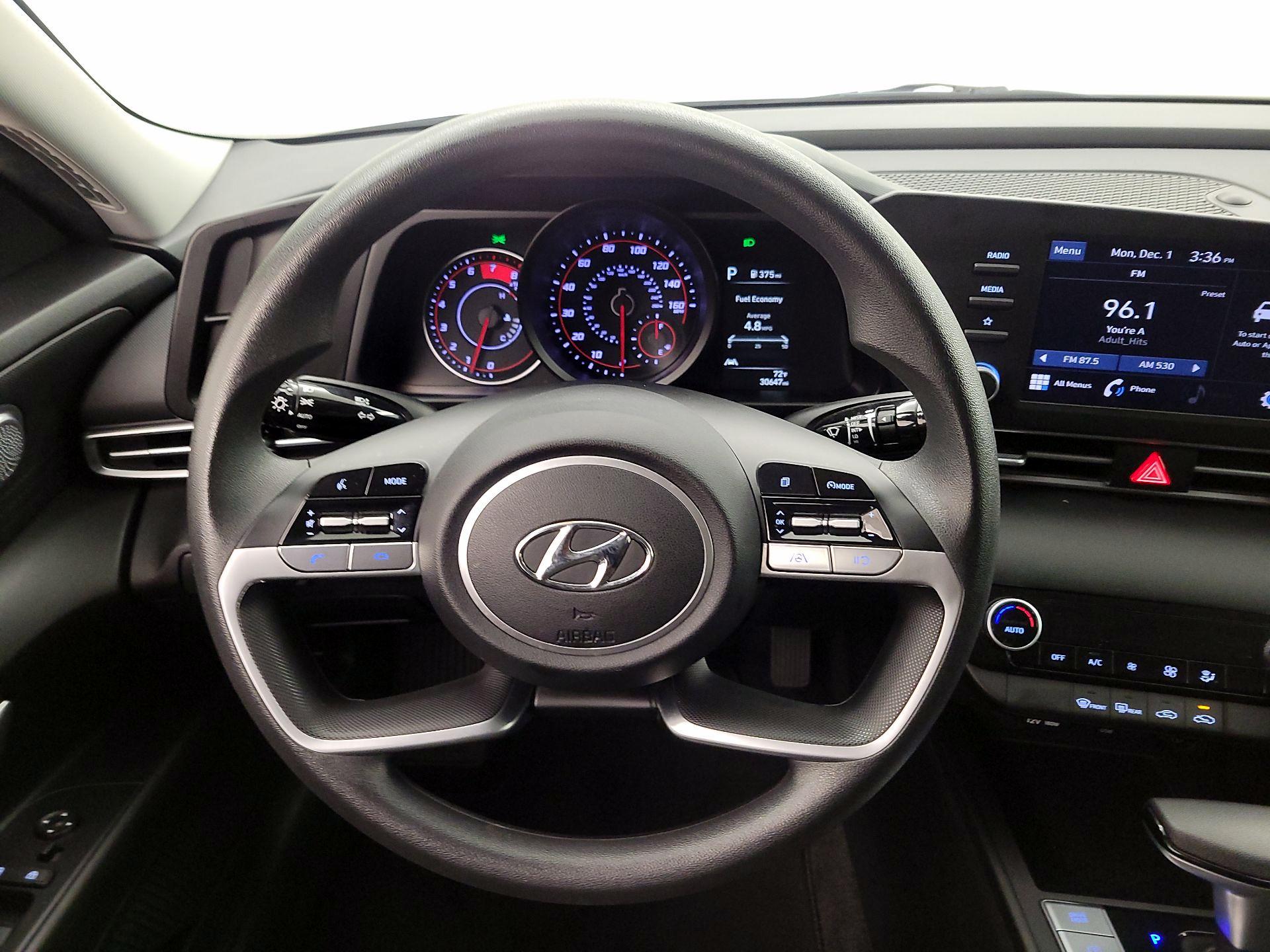 Thumbnail: 2023 Hyundai Elantra - 10