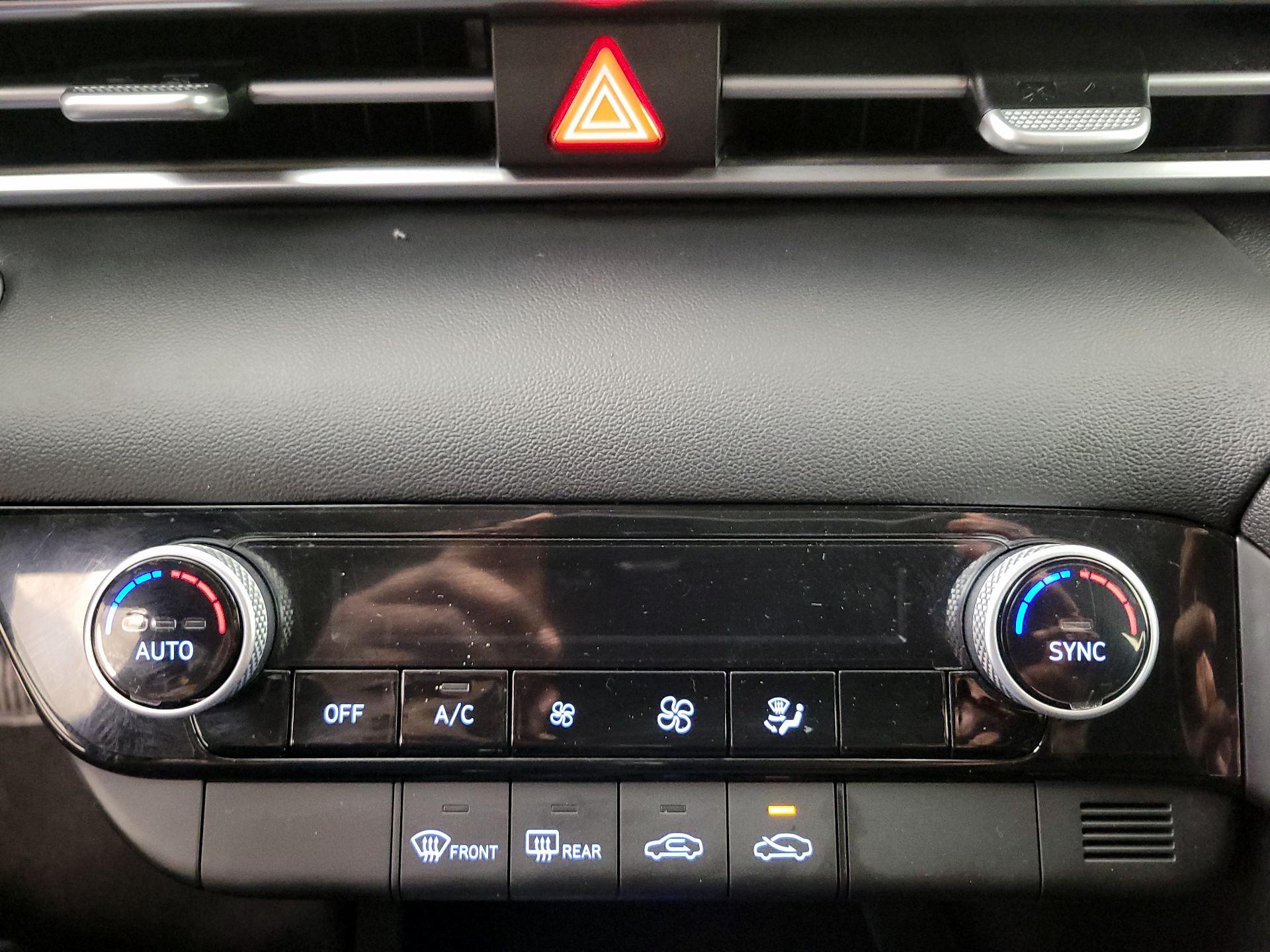 Thumbnail: 2023 Hyundai Elantra - 16