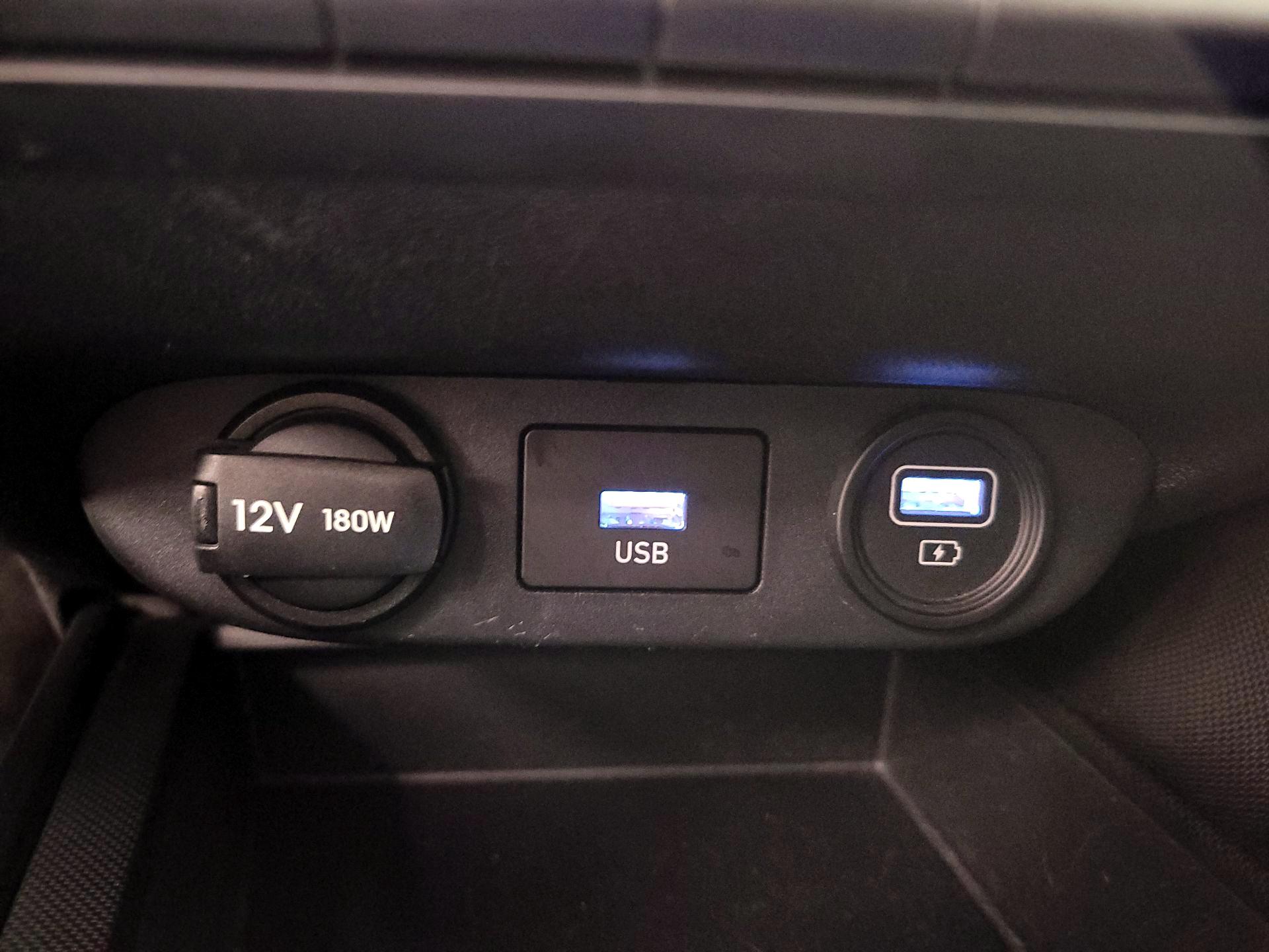 Thumbnail: 2023 Hyundai Elantra - 18