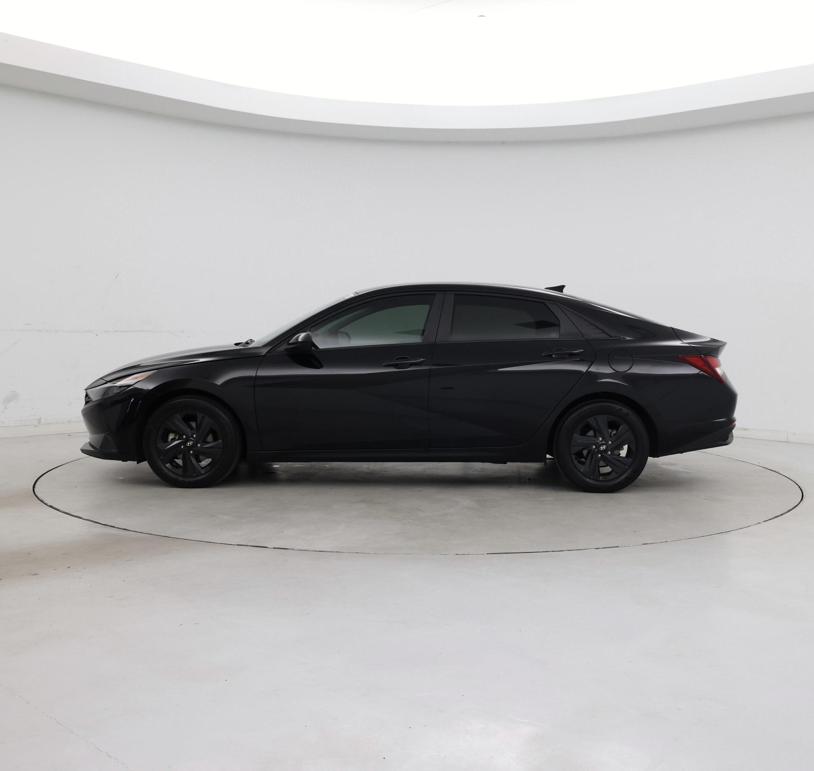 Thumbnail: 2023 Hyundai Elantra - 3