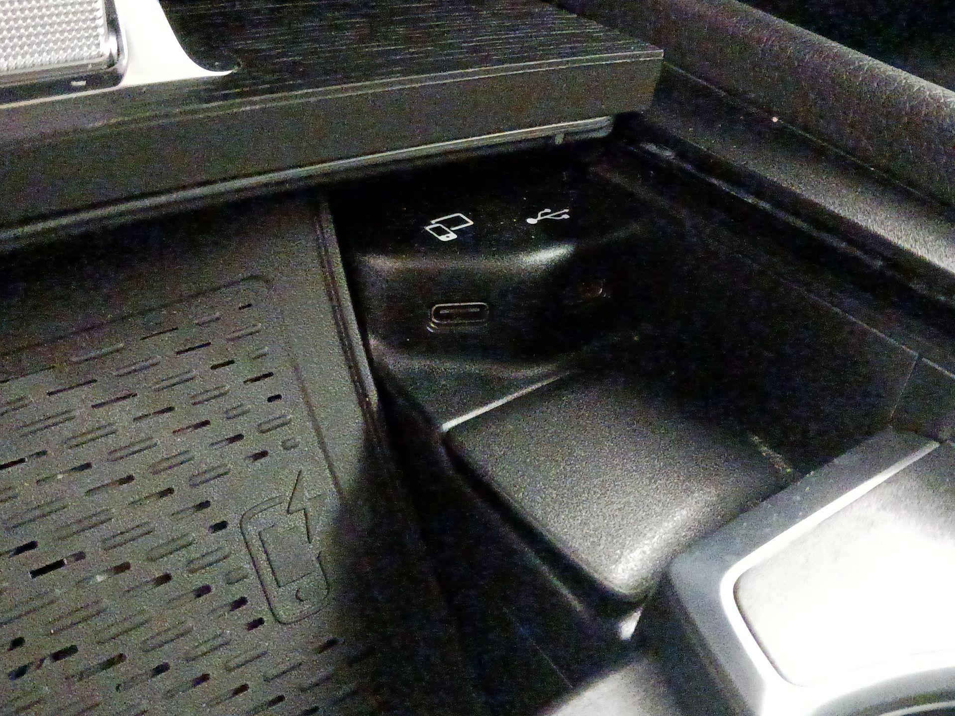 Thumbnail: 2023 Mercedes-Benz GLE - 19