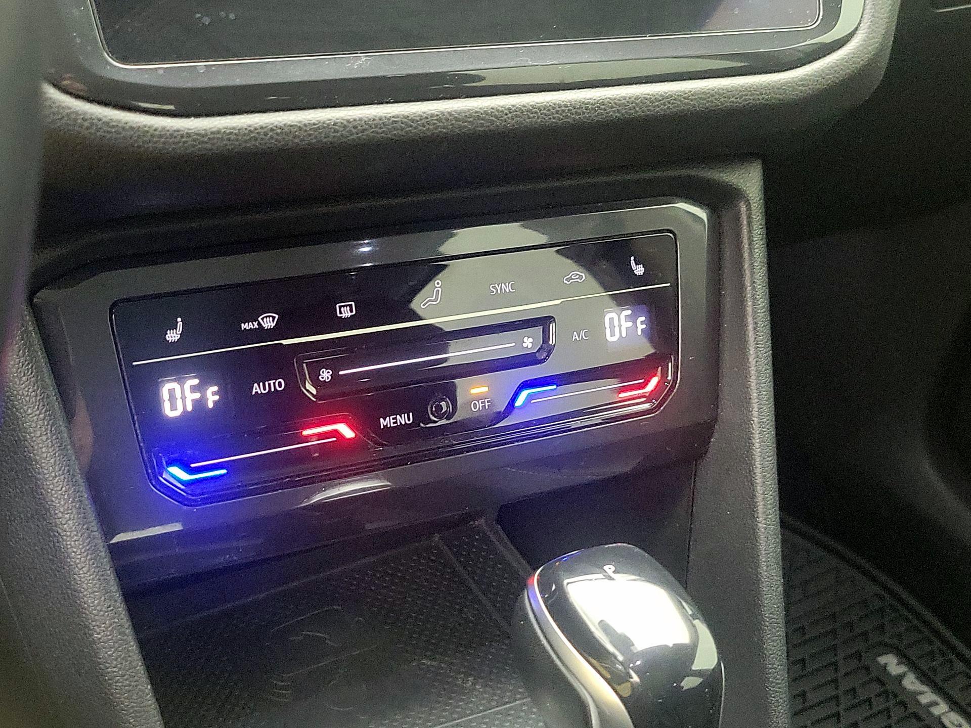 Thumbnail: 2022 Volkswagen Tiguan - 16