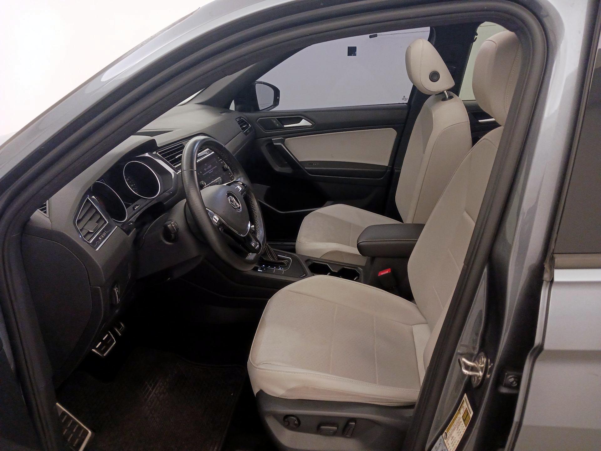 Thumbnail: 2021 Volkswagen Tiguan - 11