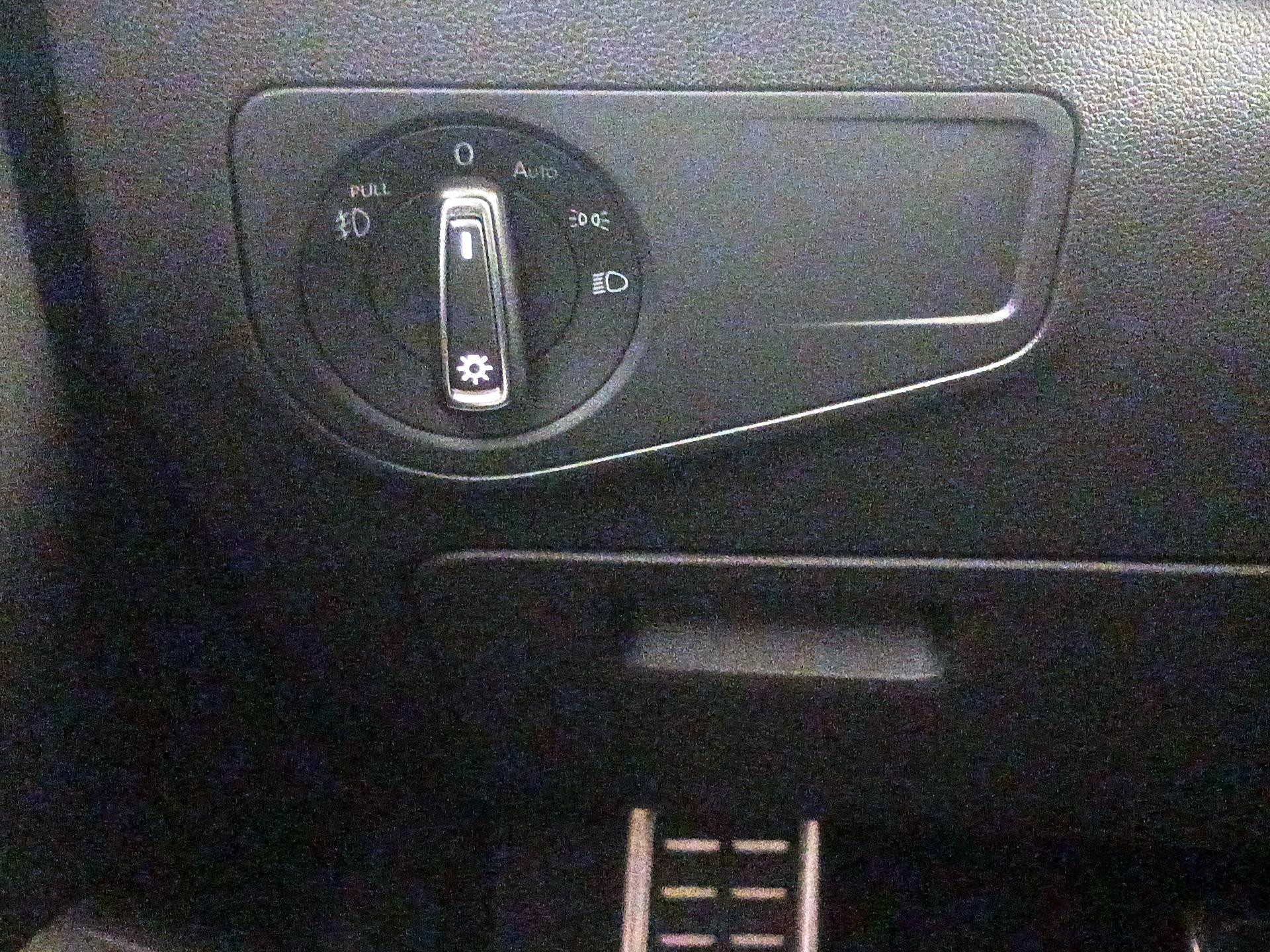 Thumbnail: 2021 Volkswagen Tiguan - 13