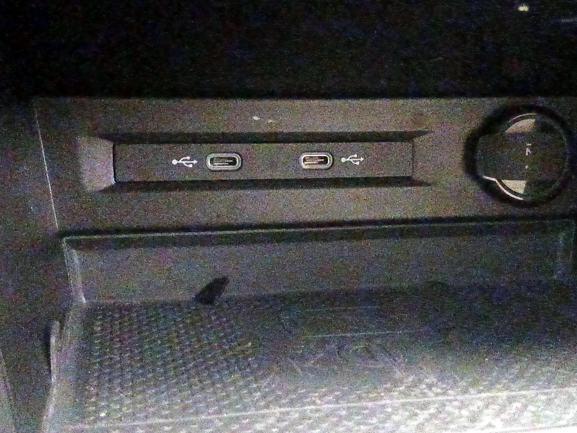 Thumbnail: 2021 Volkswagen Tiguan - 18