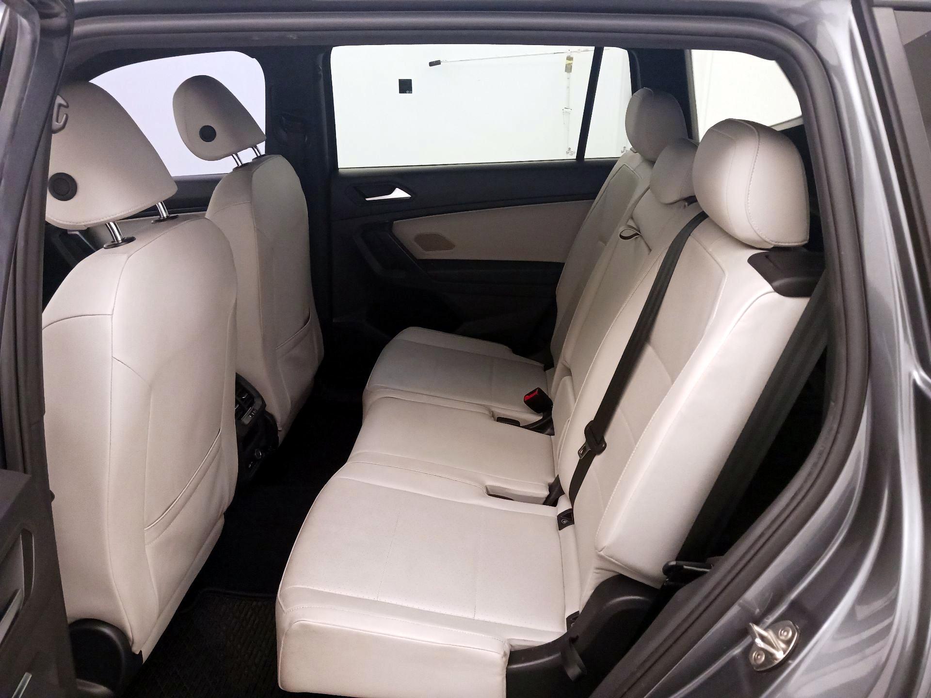 Thumbnail: 2021 Volkswagen Tiguan - 20