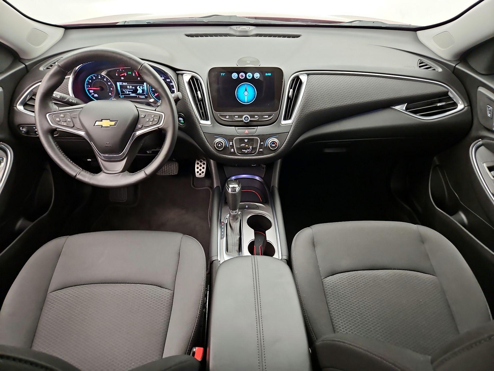 Thumbnail: 2016 Chevrolet Malibu - 9