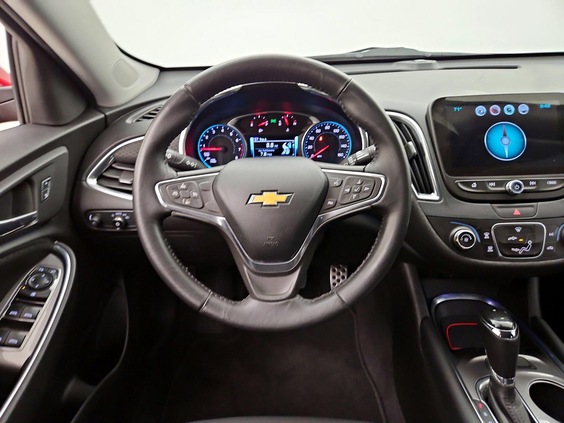 Thumbnail: 2016 Chevrolet Malibu - 10