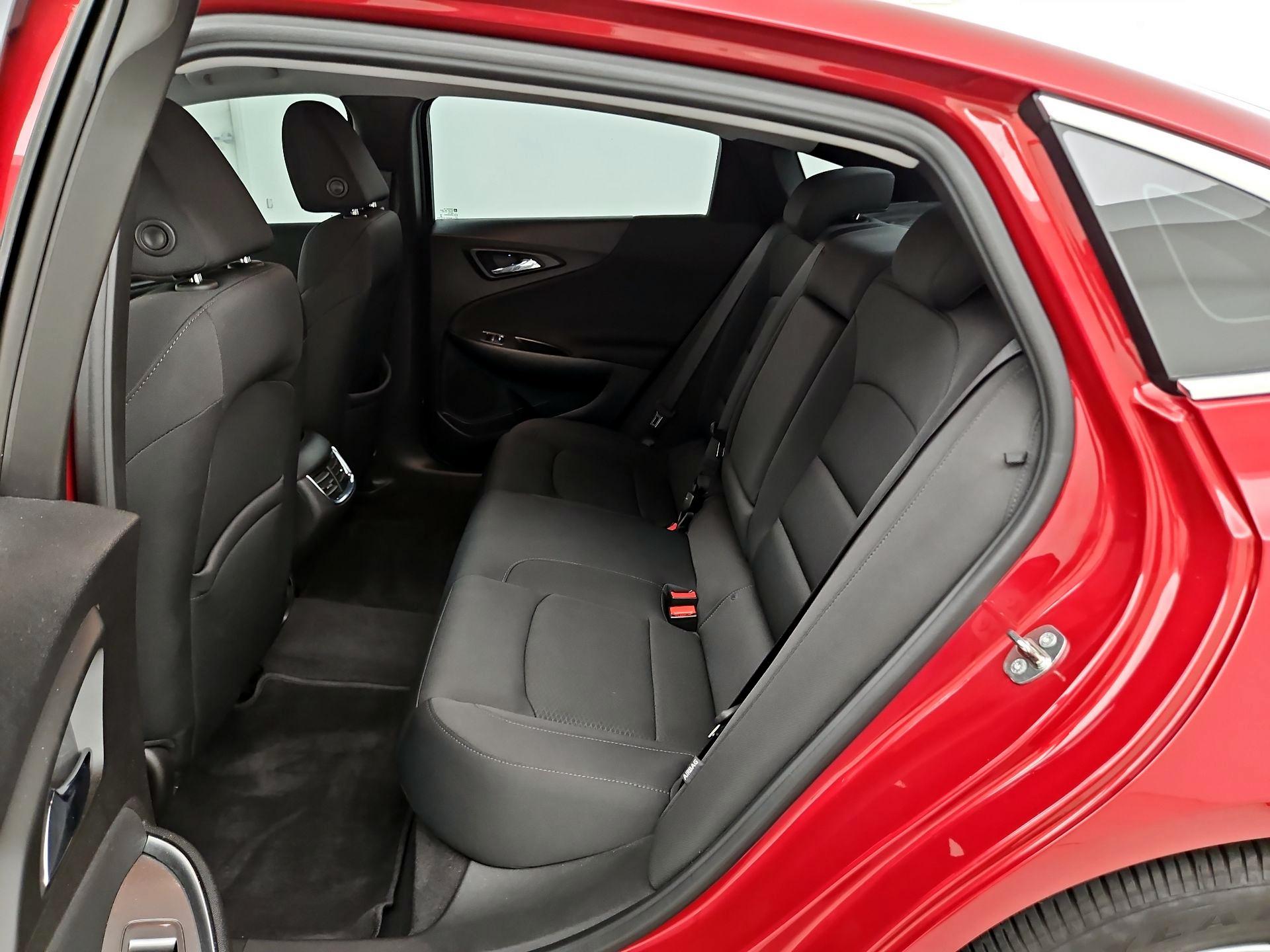 Thumbnail: 2016 Chevrolet Malibu - 19