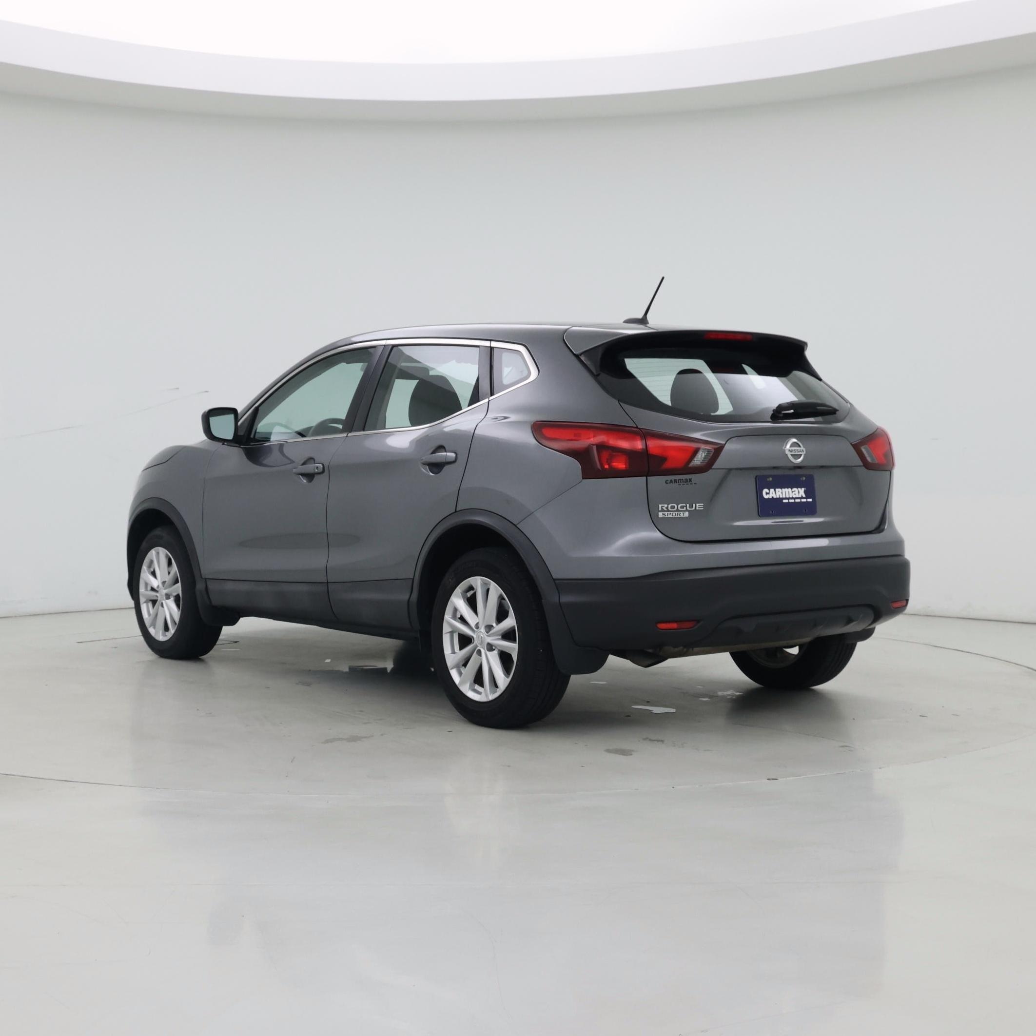 Thumbnail: 2017 Nissan Rogue Sport - 2