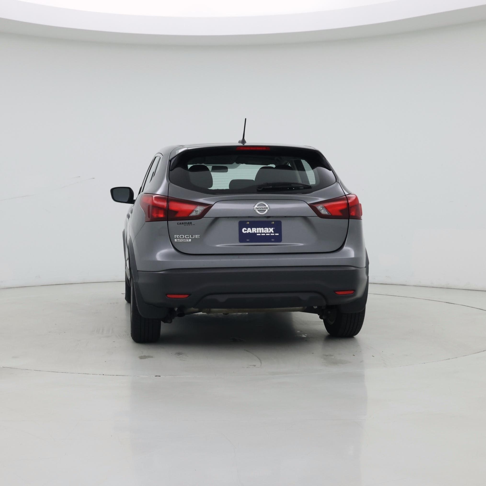 Thumbnail: 2017 Nissan Rogue Sport - 6
