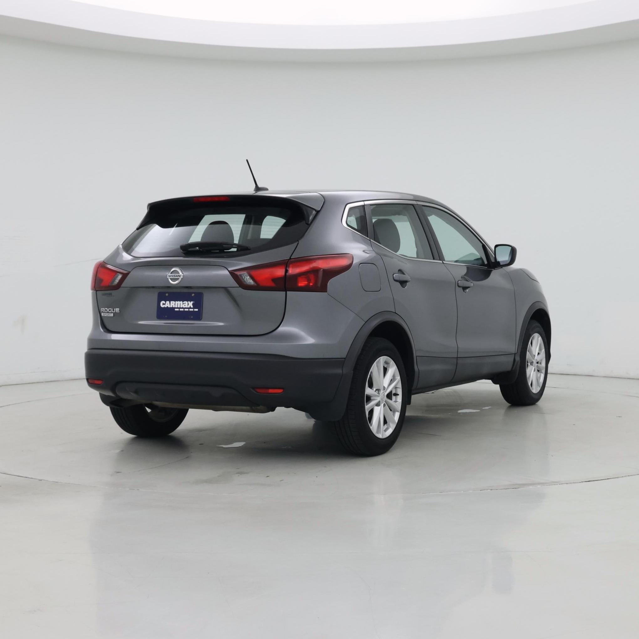 Thumbnail: 2017 Nissan Rogue Sport - 8