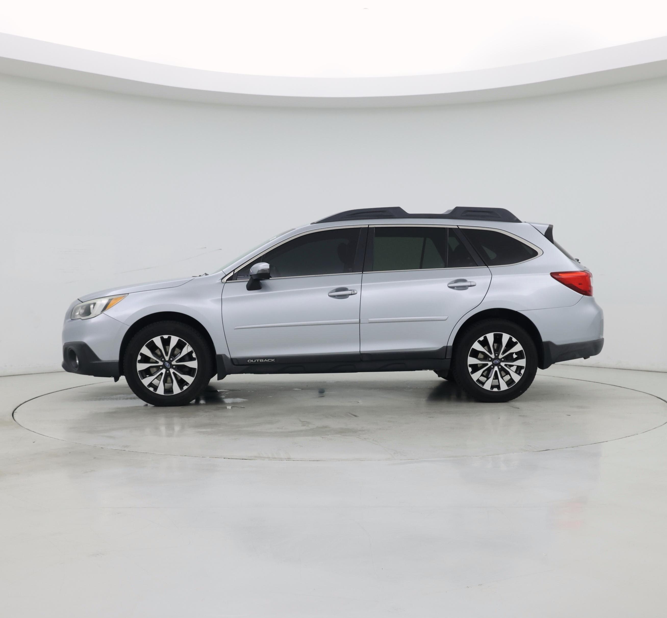 Thumbnail: 2016 Subaru Outback - 3