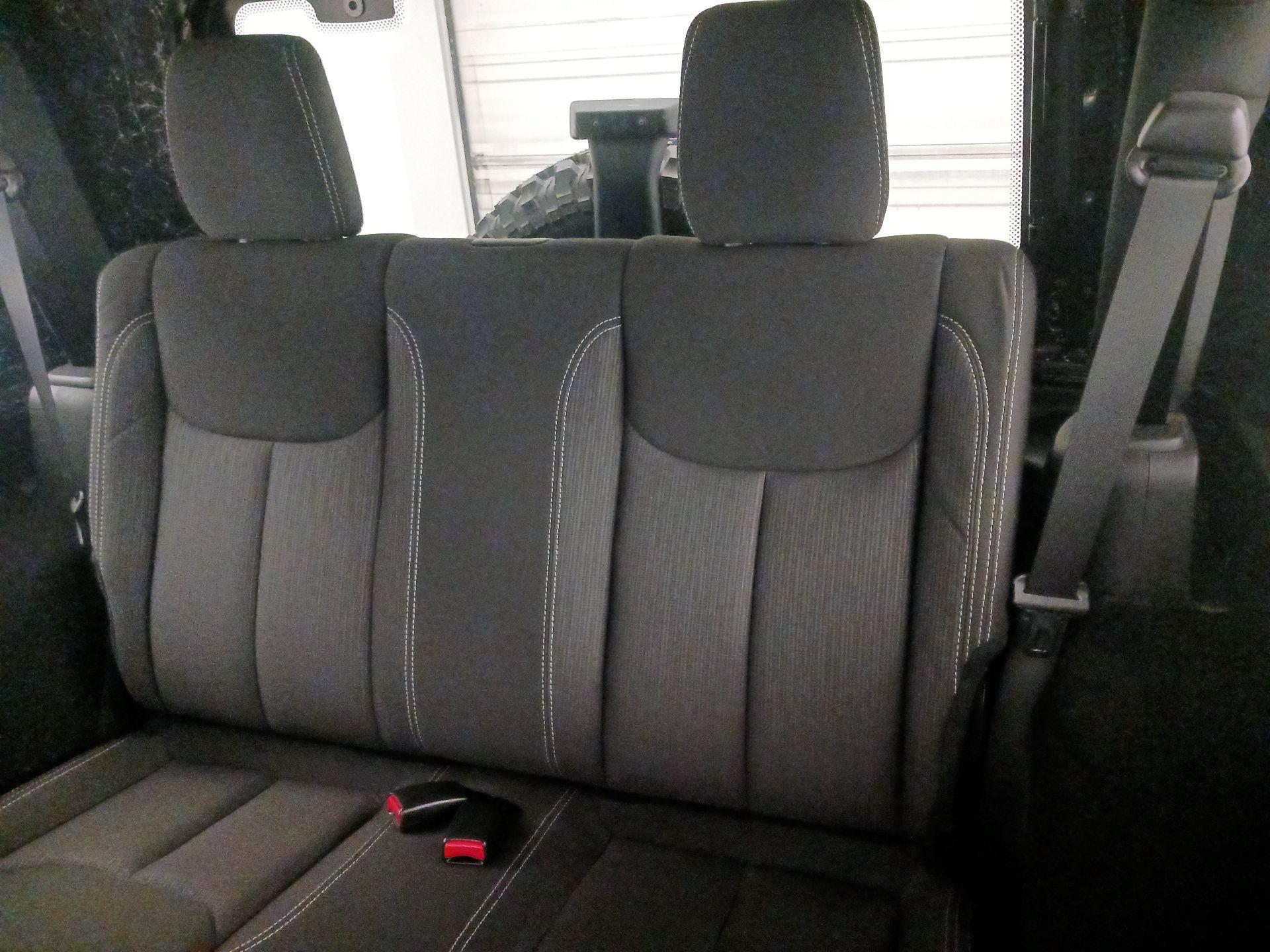 Thumbnail: 2018 Jeep Wrangler - 17