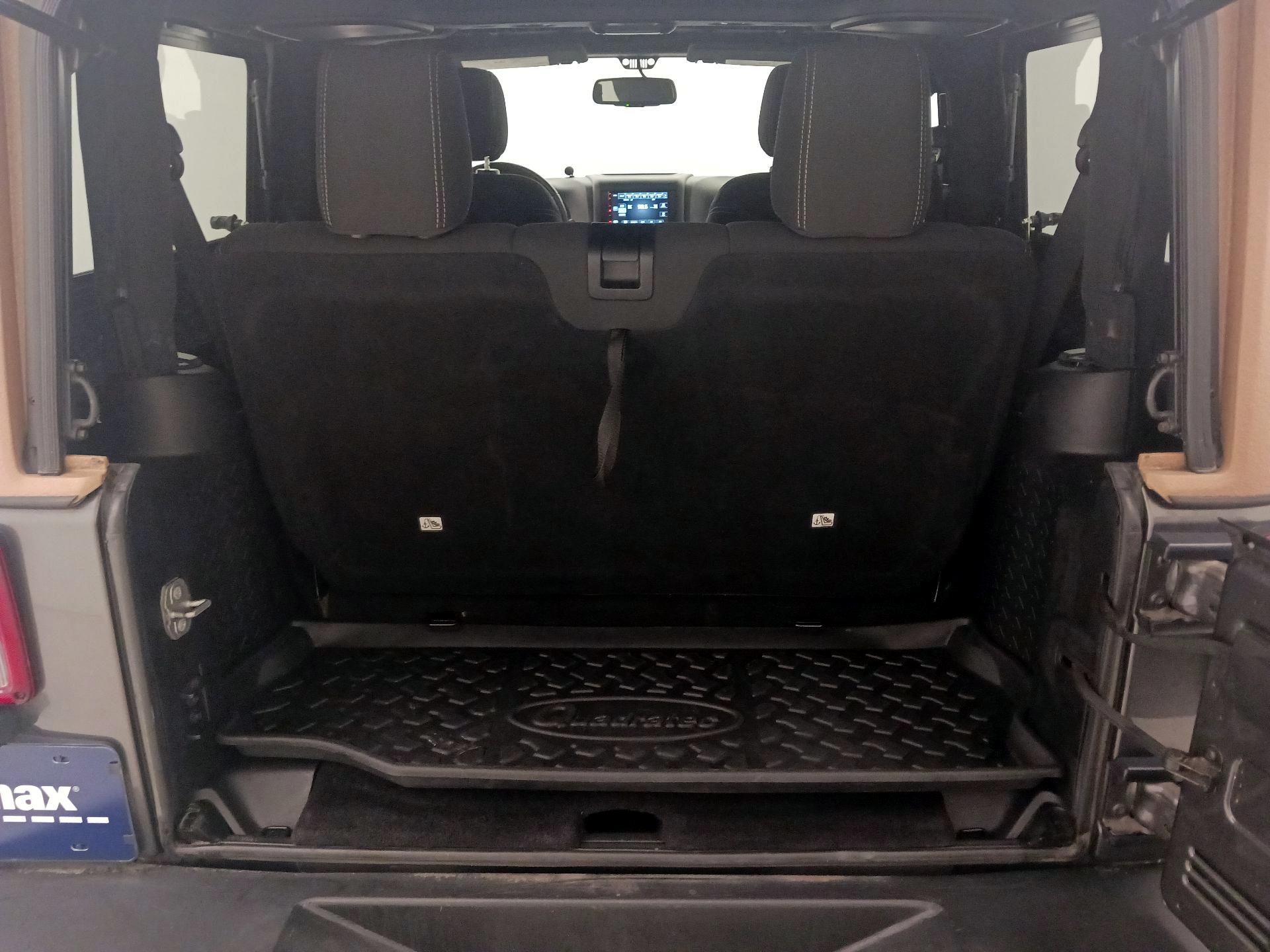 Thumbnail: 2018 Jeep Wrangler - 18