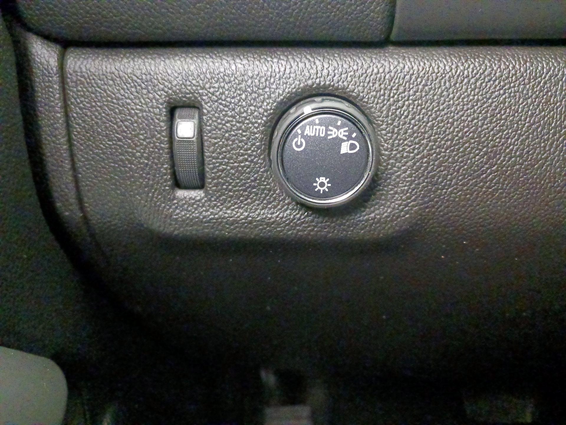 Thumbnail: 2021 Chevrolet Colorado - 13