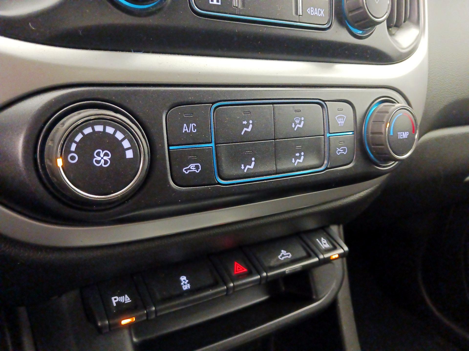 Thumbnail: 2021 Chevrolet Colorado - 16