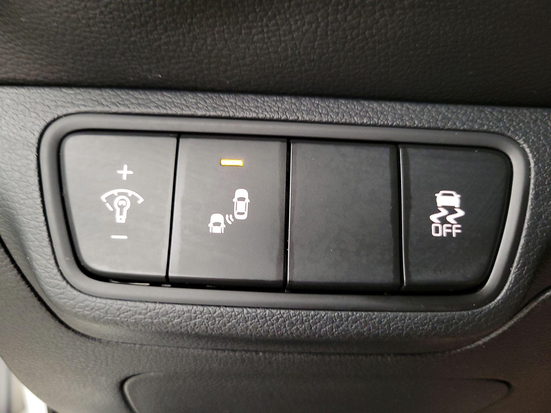 Thumbnail: 2023 Kia Forte - 13