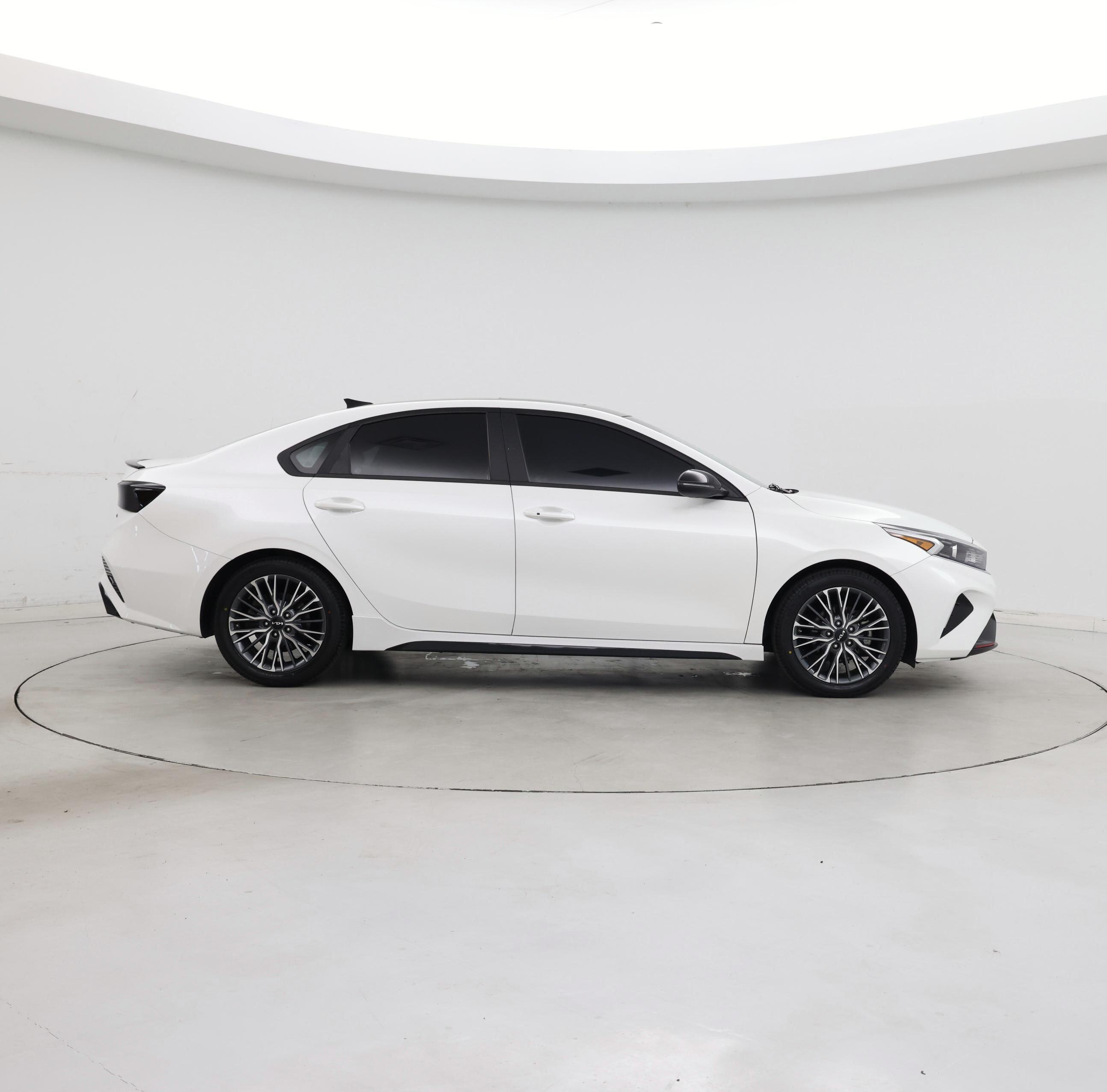 Thumbnail: 2023 Kia Forte - 7