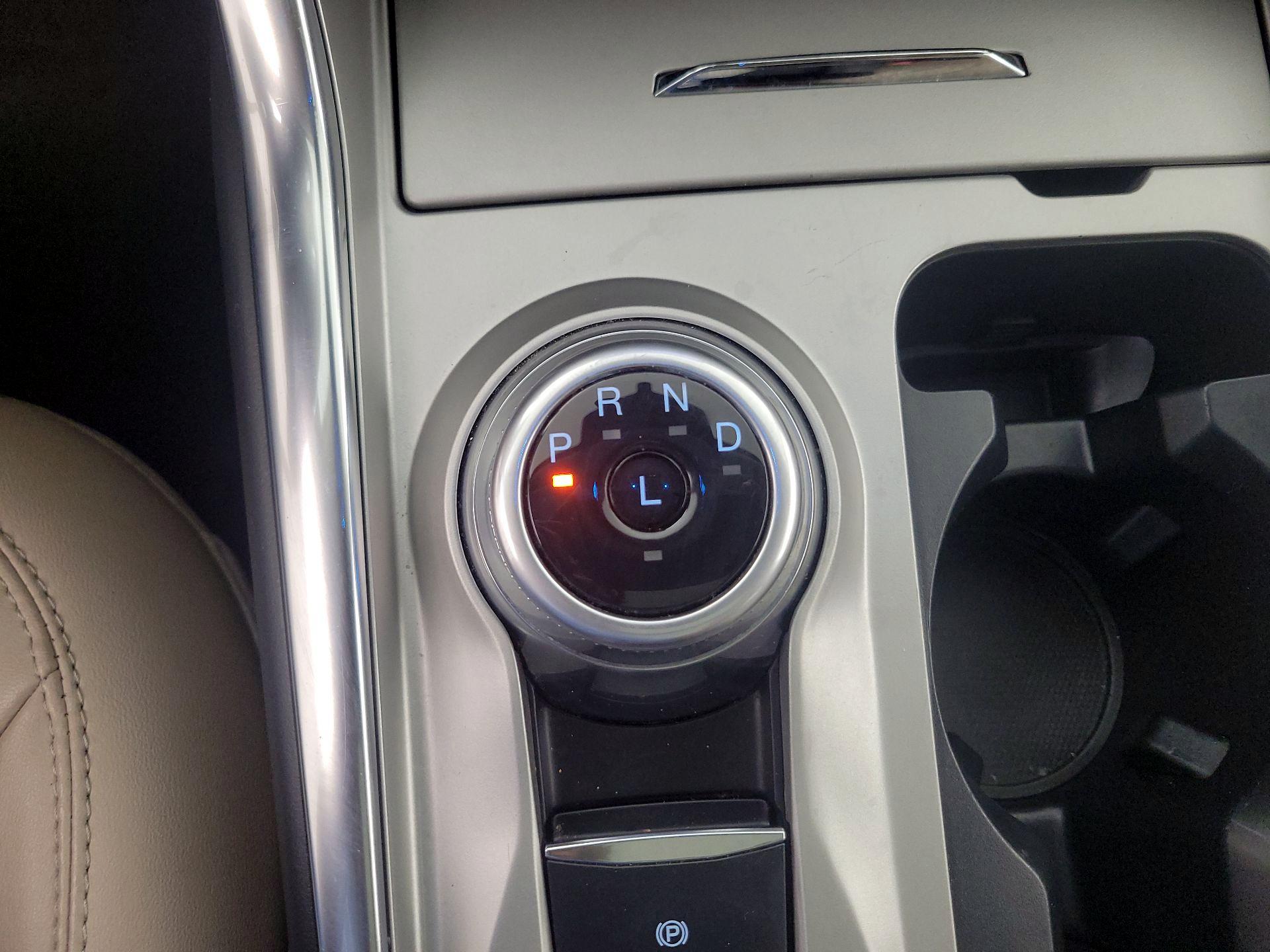 Thumbnail: 2022 Ford Explorer - 17