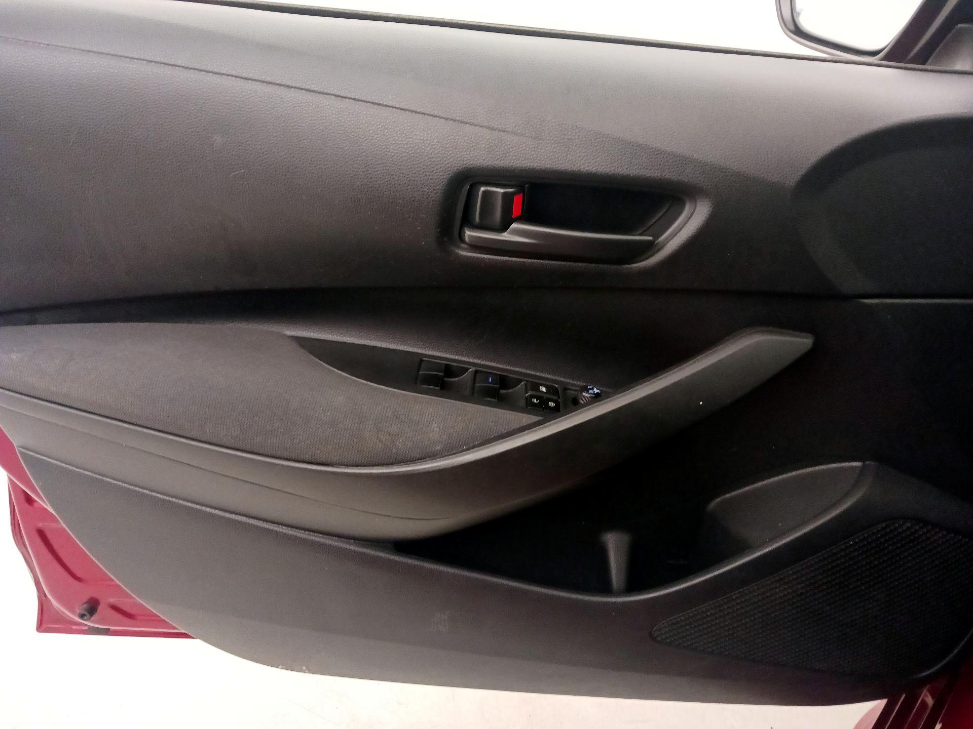 Thumbnail: 2022 Toyota Corolla - 12