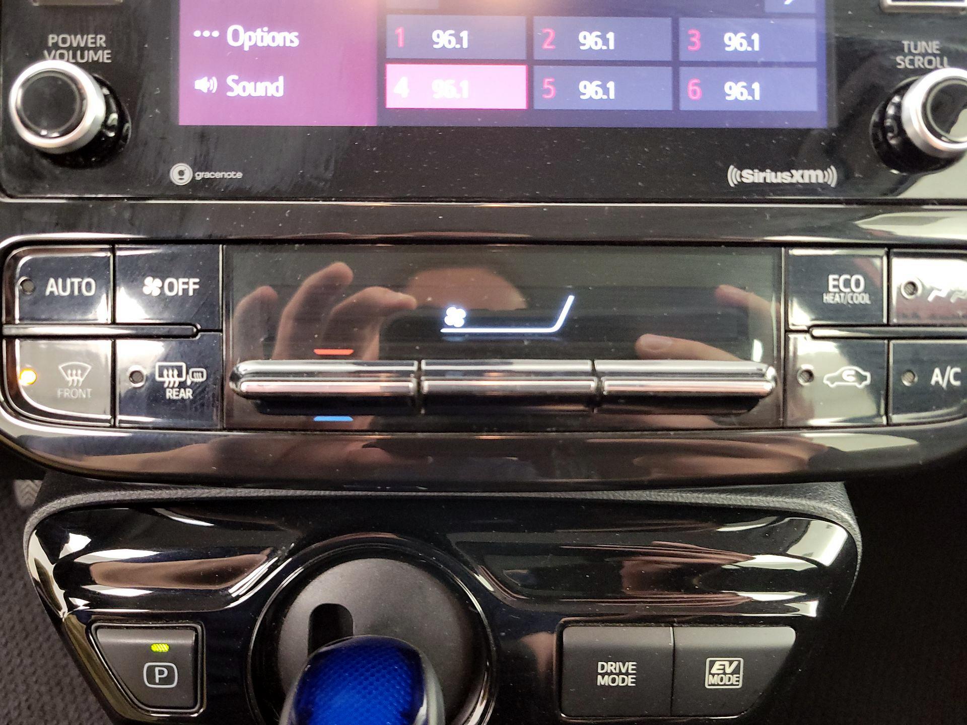 Thumbnail: 2022 Toyota Prius - 16