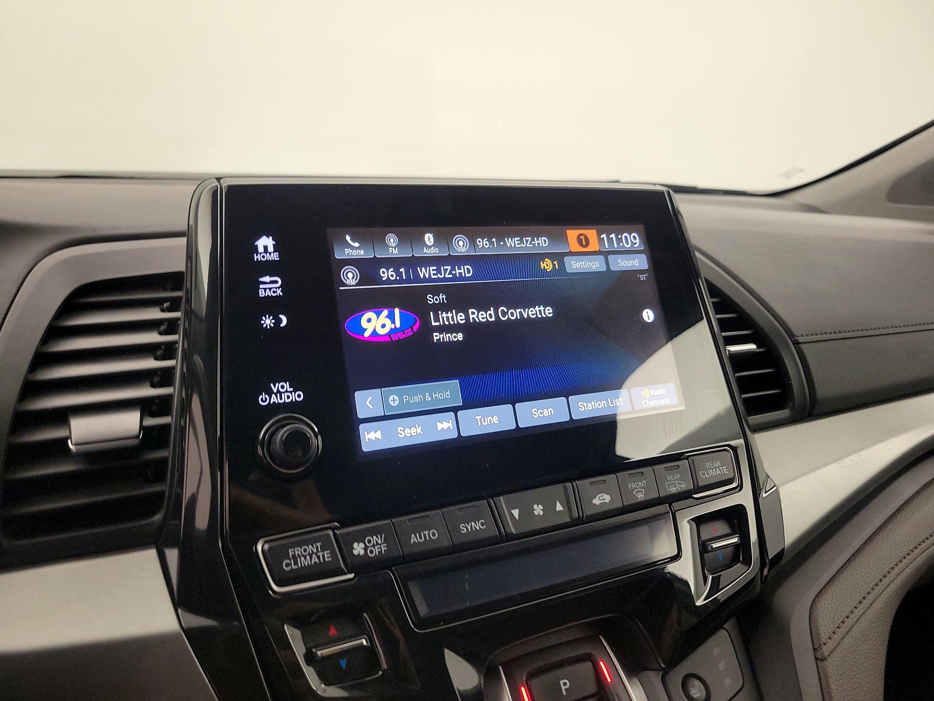 Thumbnail: 2021 Honda Odyssey - 16