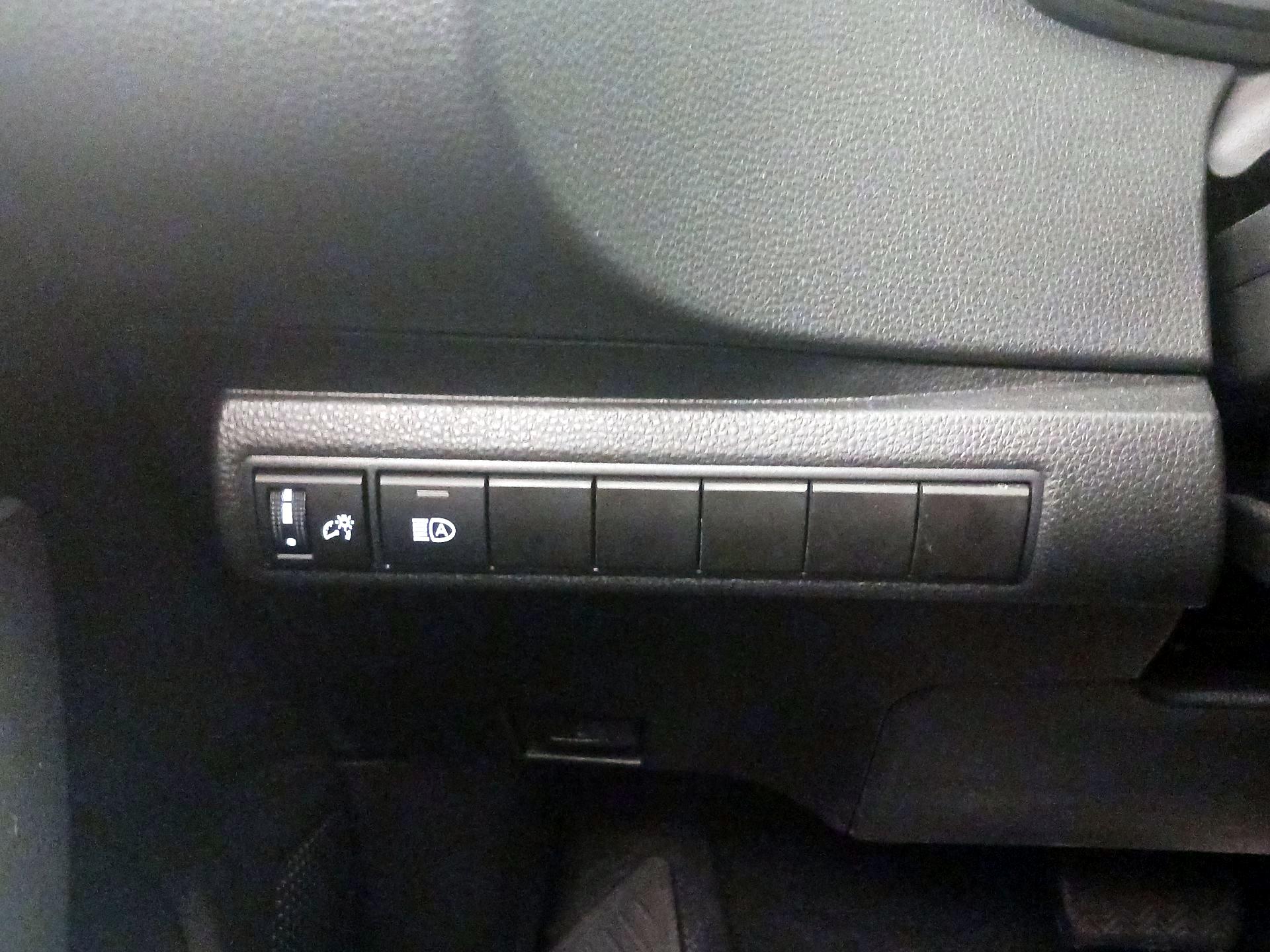 Thumbnail: 2023 Toyota Corolla - 13