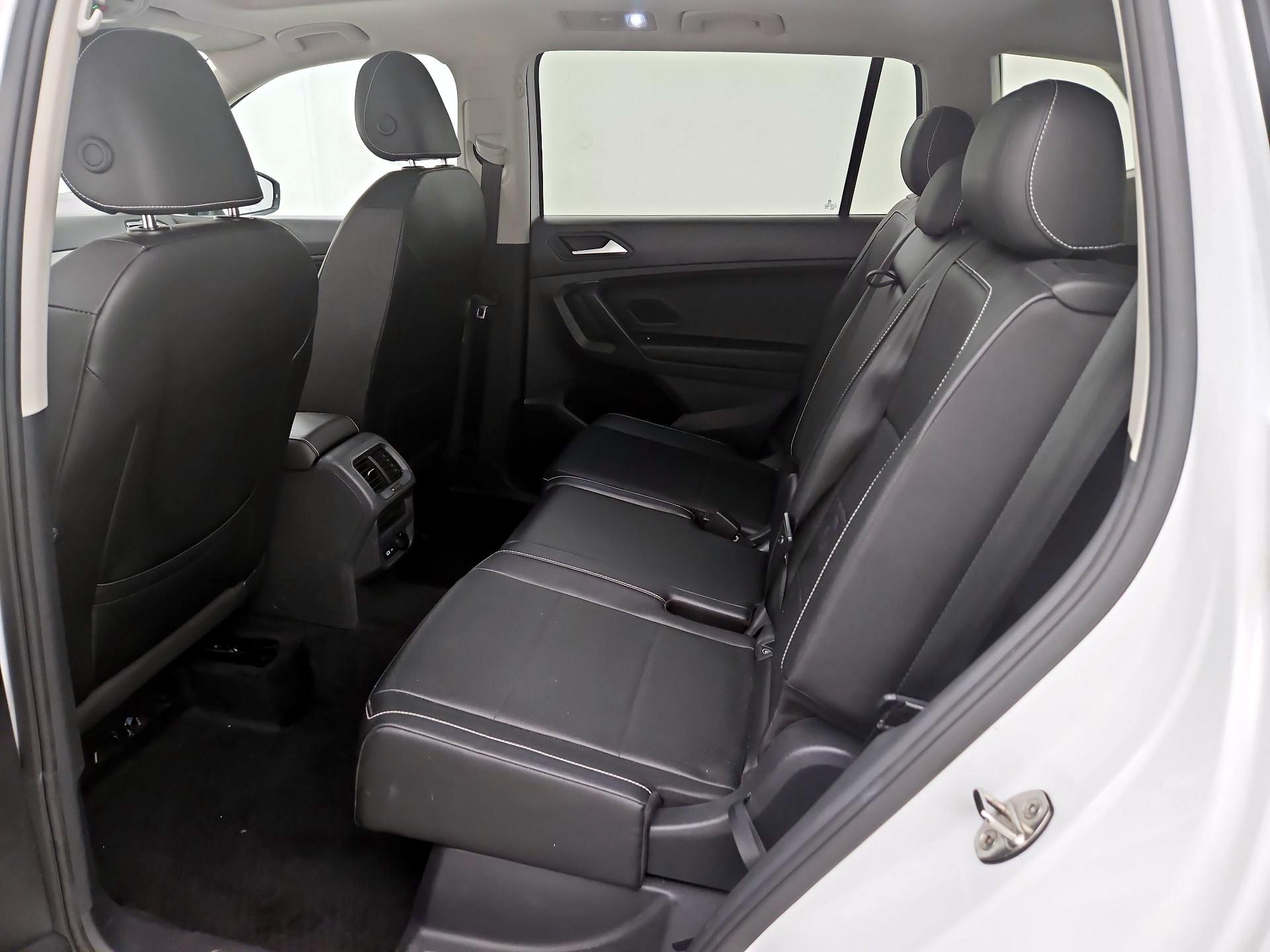 Thumbnail: 2021 Volkswagen Tiguan - 20