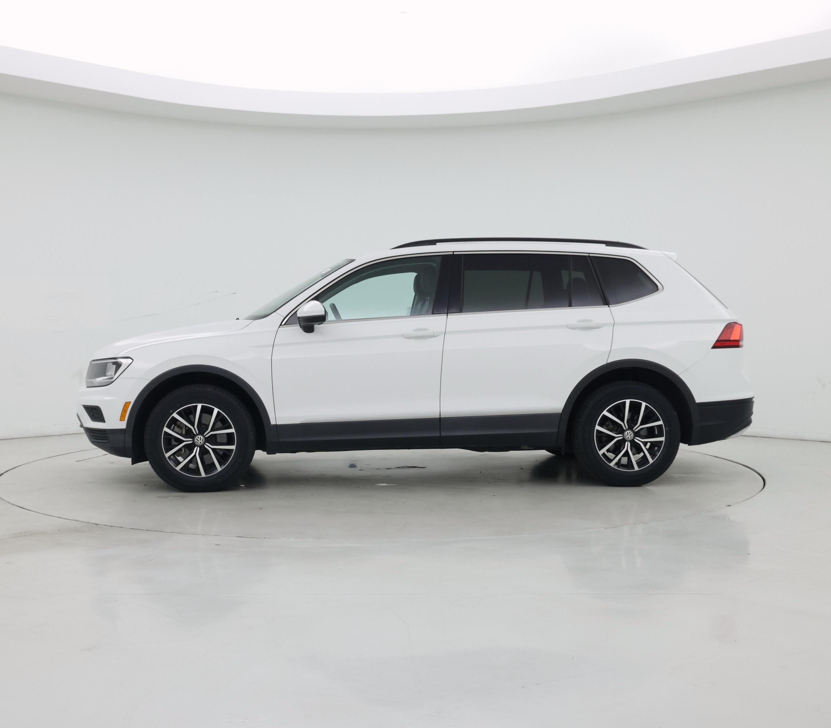 Thumbnail: 2021 Volkswagen Tiguan - 3