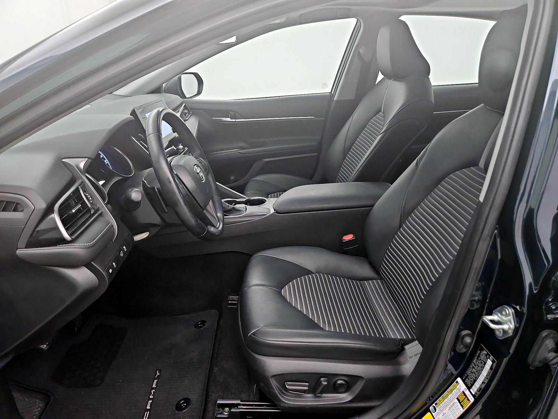 Thumbnail: 2021 Toyota Camry - 11