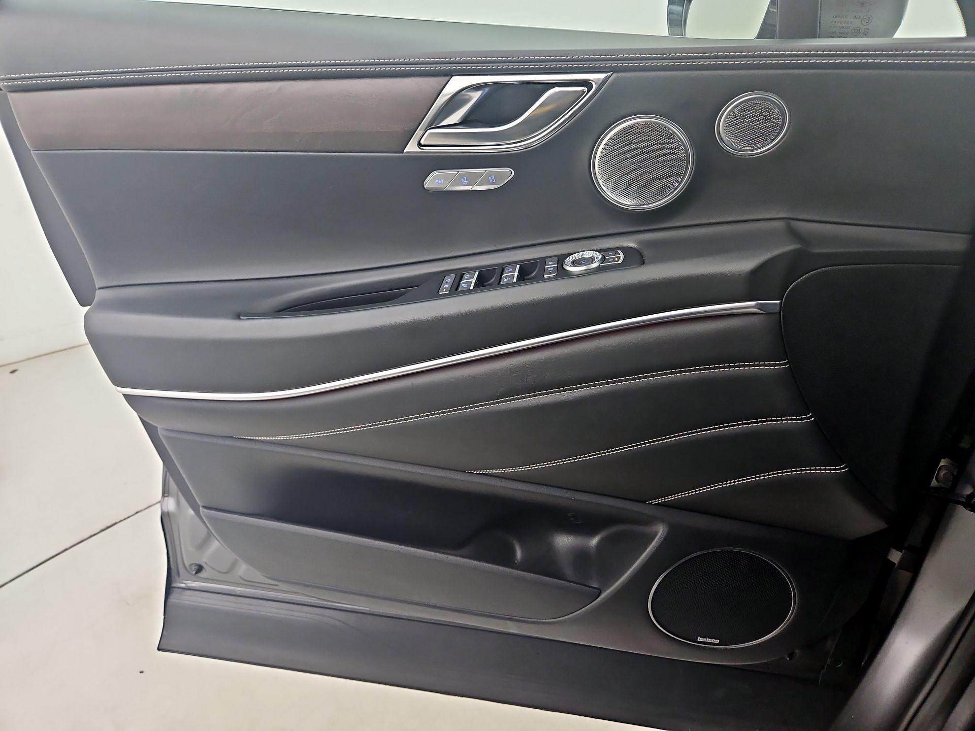 Thumbnail: 2023 Genesis GV80 - 12