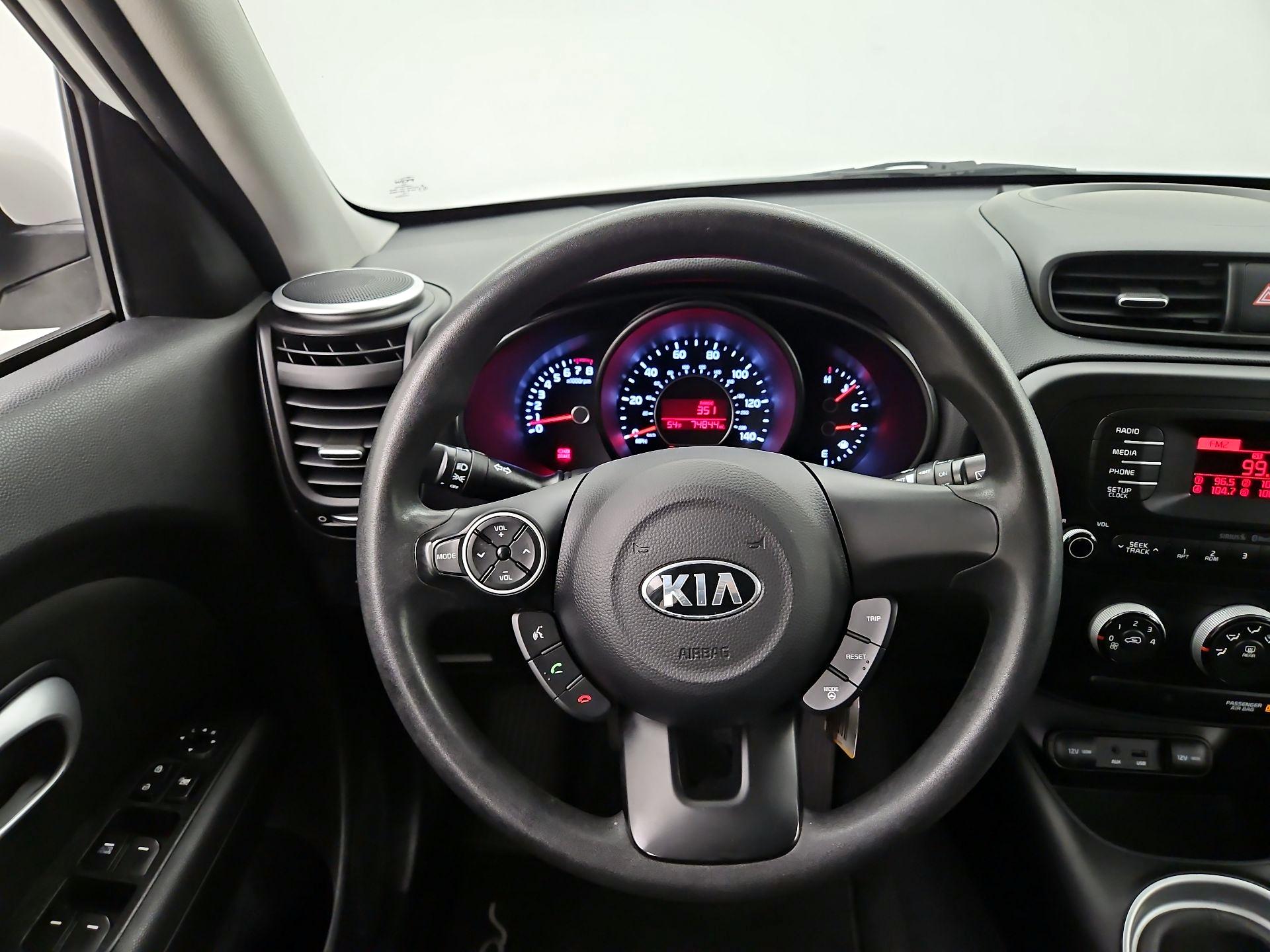 Thumbnail: 2015 Kia Soul - 10