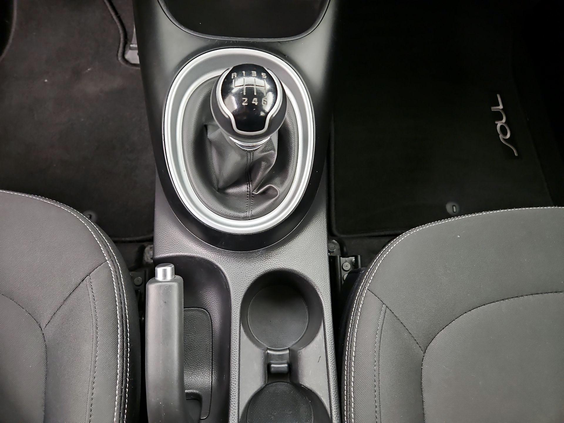 Thumbnail: 2015 Kia Soul - 16