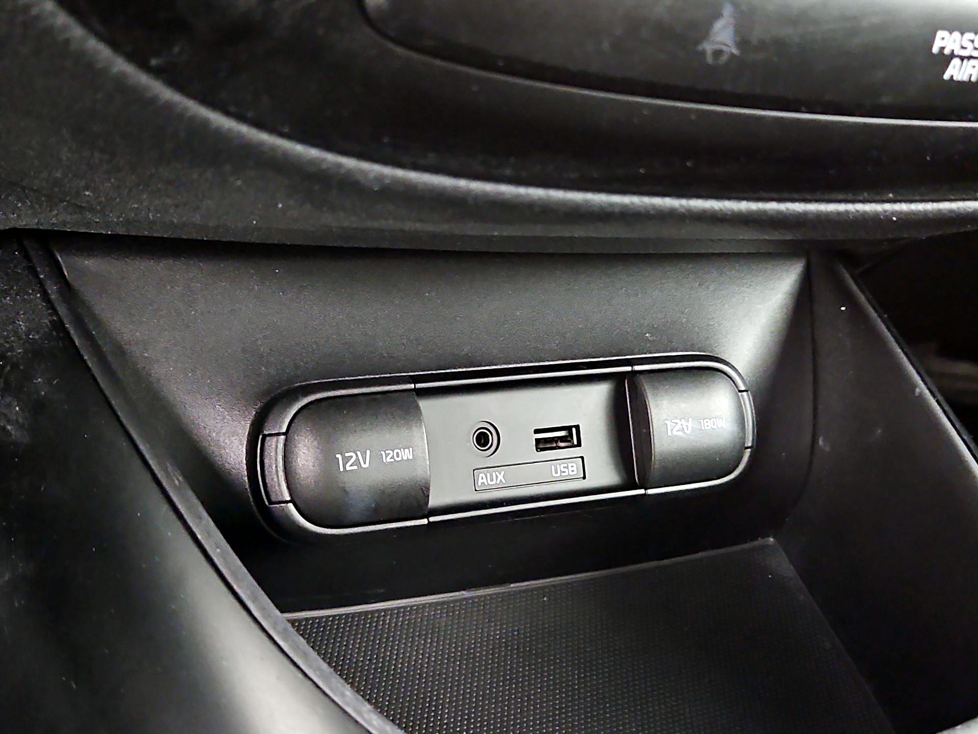 Thumbnail: 2015 Kia Soul - 17