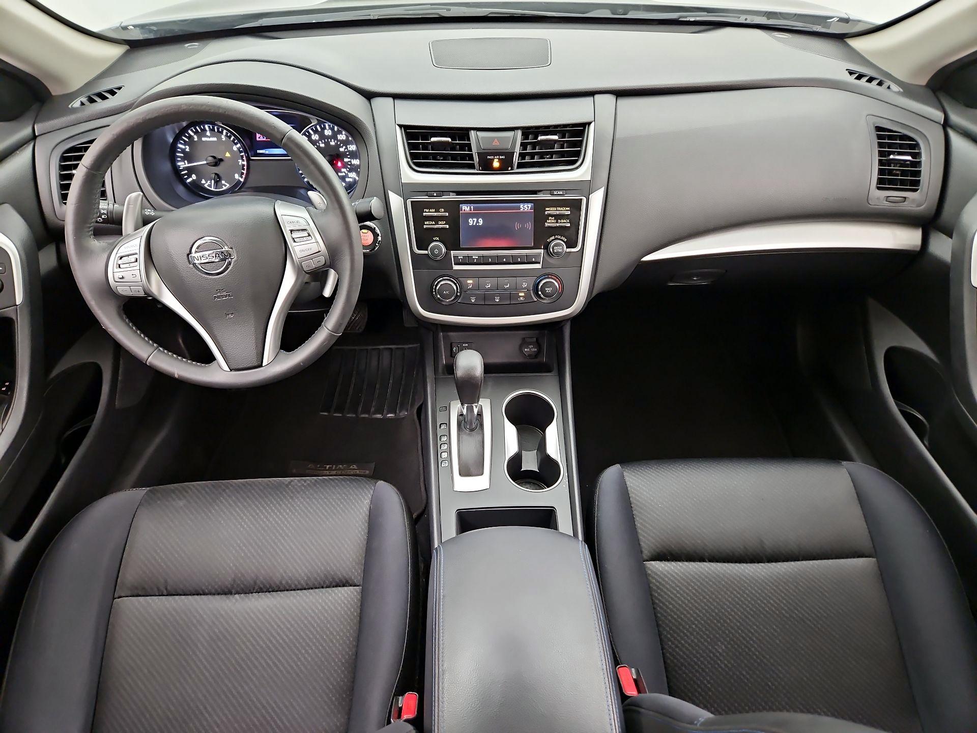 Thumbnail: 2017 Nissan Altima - 9