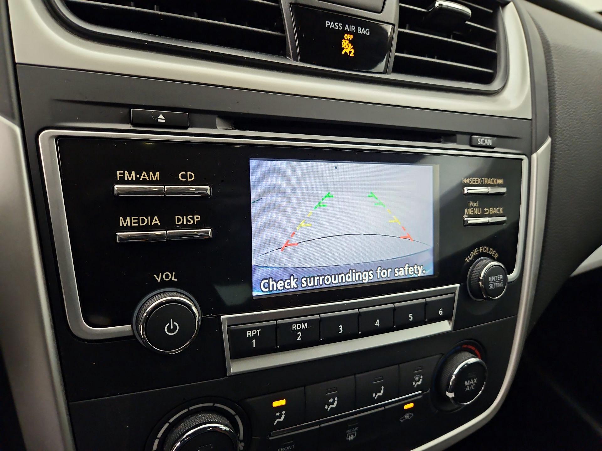 Thumbnail: 2017 Nissan Altima - 14