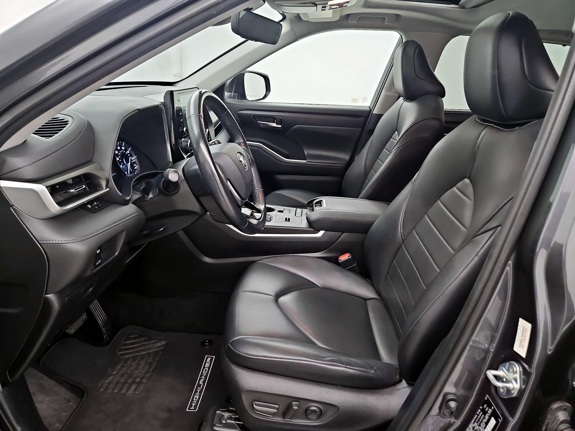 Thumbnail: 2020 Toyota Highlander - 11