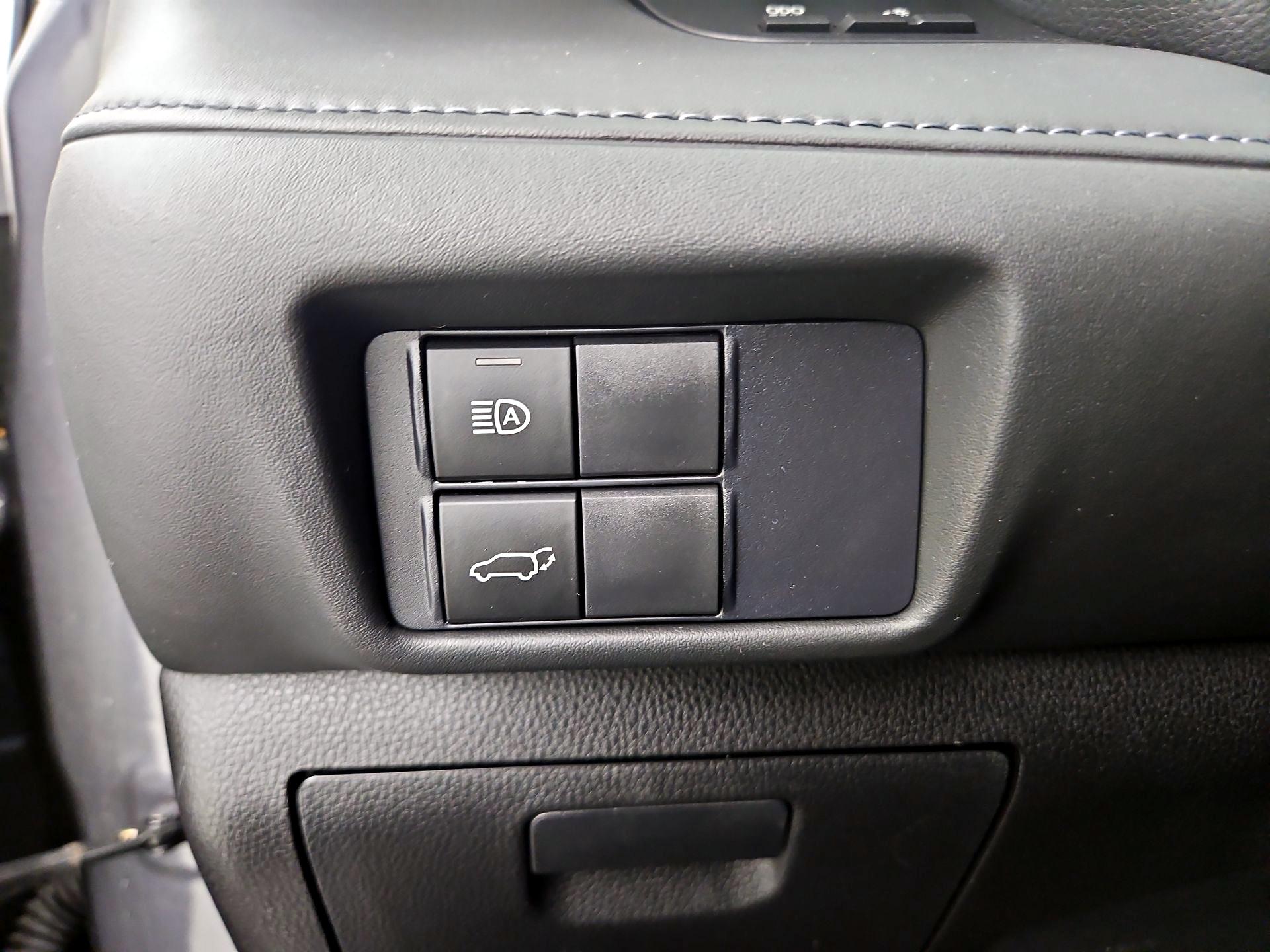 Thumbnail: 2020 Toyota Highlander - 13