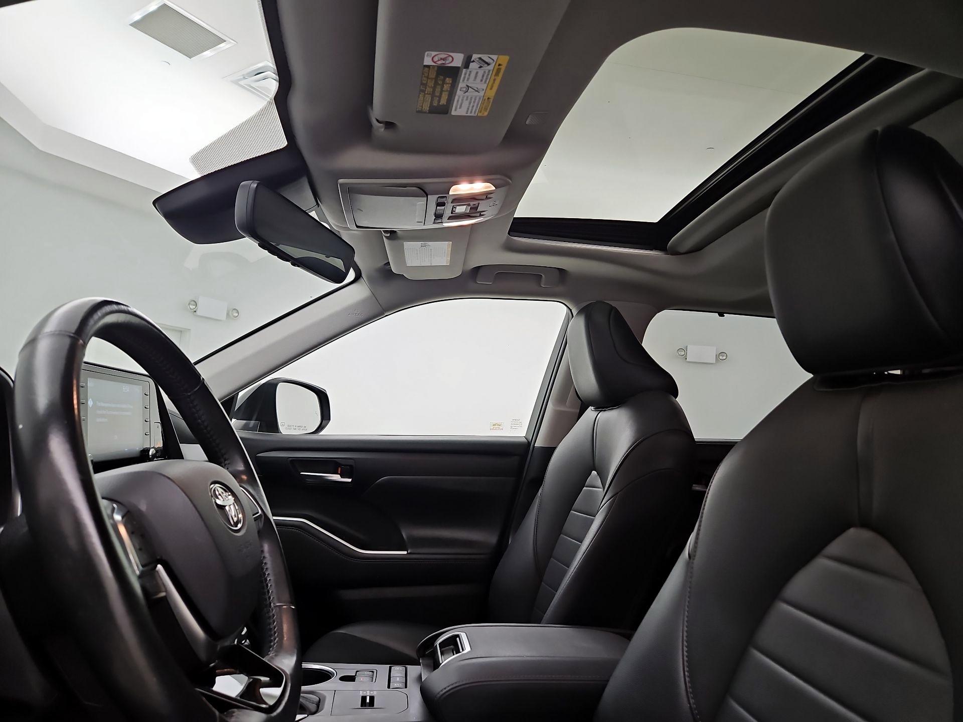 Thumbnail: 2020 Toyota Highlander - 19