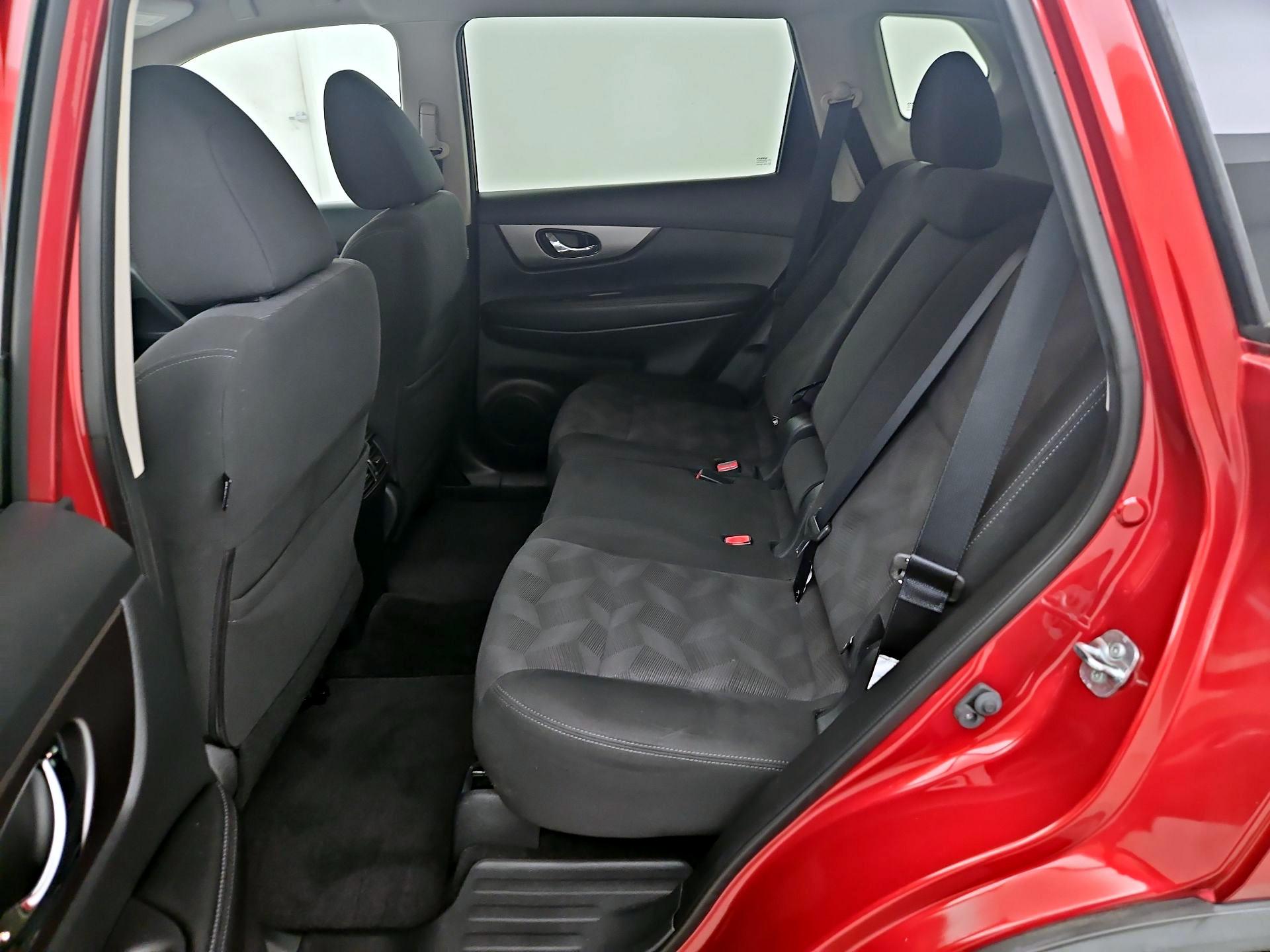 Thumbnail: 2016 Nissan Rogue - 19