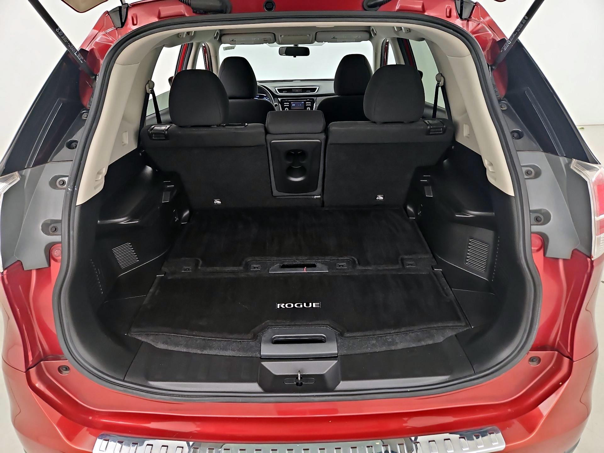 Thumbnail: 2016 Nissan Rogue - 20